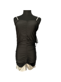 VESTIDO NEGRO CON DETALLES...