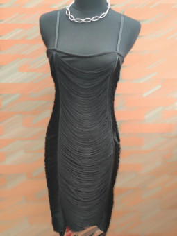 VESTIDO CON FLECOS